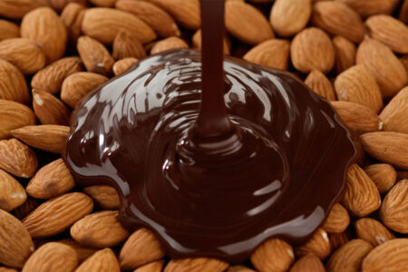 Está chegando a época da Páscoa e nada melhor do que preparar uma  deliciosas Cobertura de Chocolate Para a Páscoa.