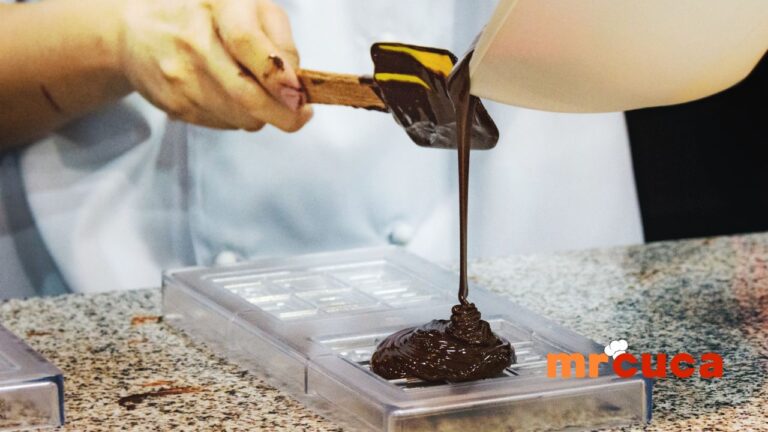 Receita de cobertura de chocolate simples